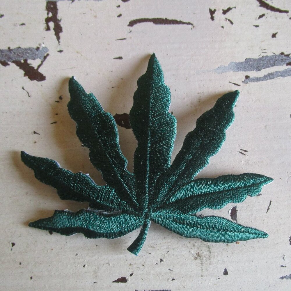 New 420 Iron on Patch Cool embroidered 420 leaf